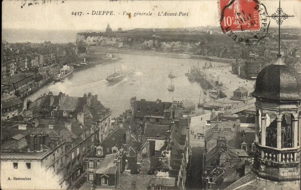 Dieppe - Ogólny widok - L'Avant-Port — A. Bettembos, nr 2437 - Awers
