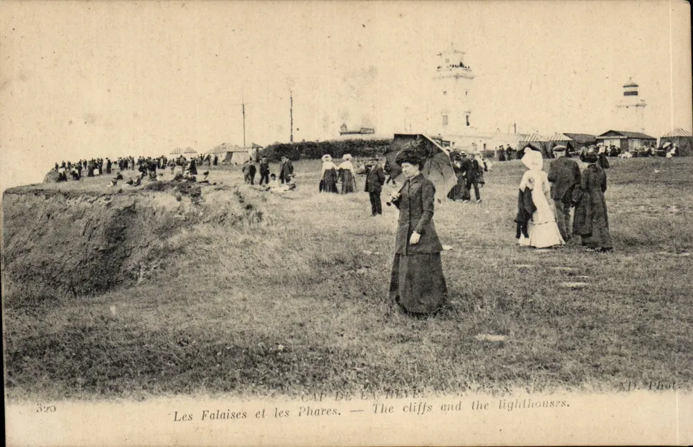 CAP DE ECHIÈVE — Die Klippen und die Leuchttürme. — XPB Phot. - Vorderseite