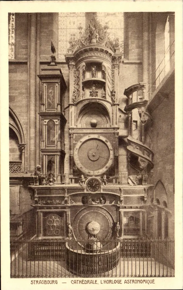Straßburg — Kathedrale, die astronomische Uhr - Vorderseite