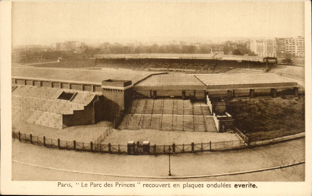 Paris, 'Le Parc des Princes' — mit wellenförmigen Everite-Platten belegt — Verlag Vaugirard, Paris - Vorderseite