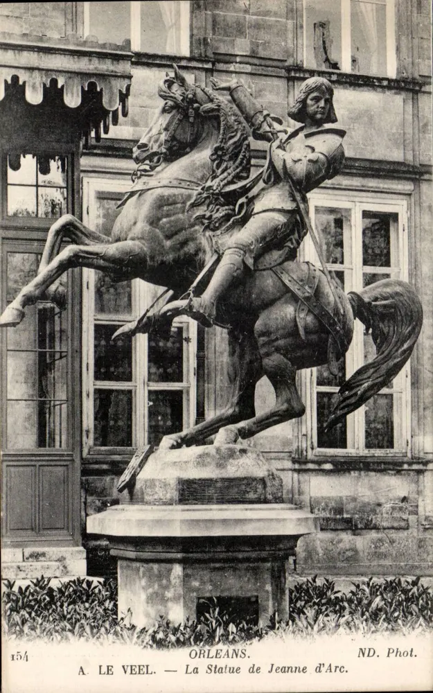 Orléans — A Estátua de Joana d'Arc — A. Le Veel, n°154 - Frente