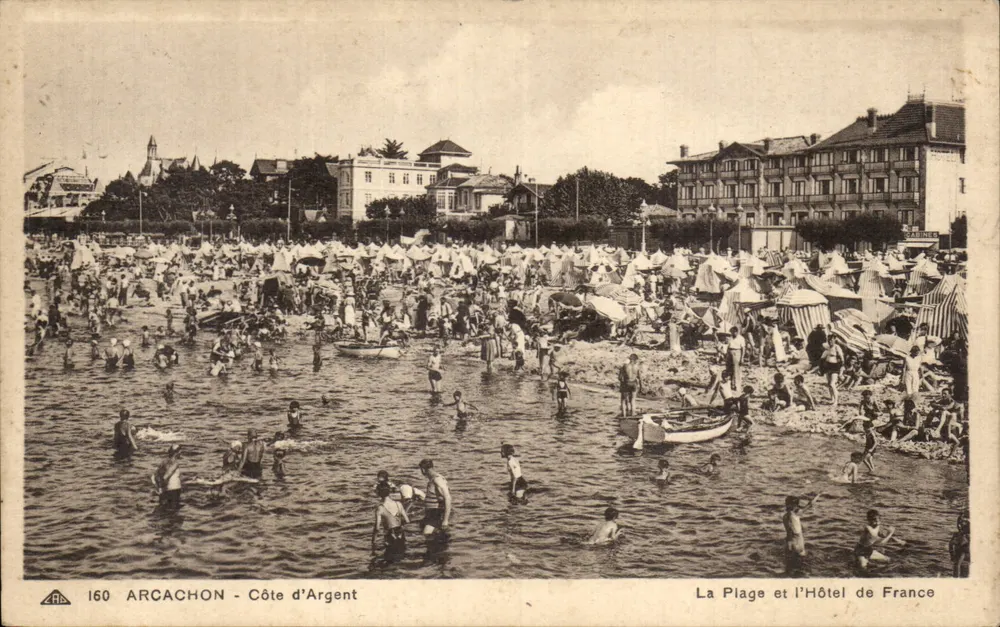 Arcachon - Côte d'Argent — Der Strand und das Hôtel de France — Verlag: Des Arts Photomécaniques, Nr. 160 - Vorderseite