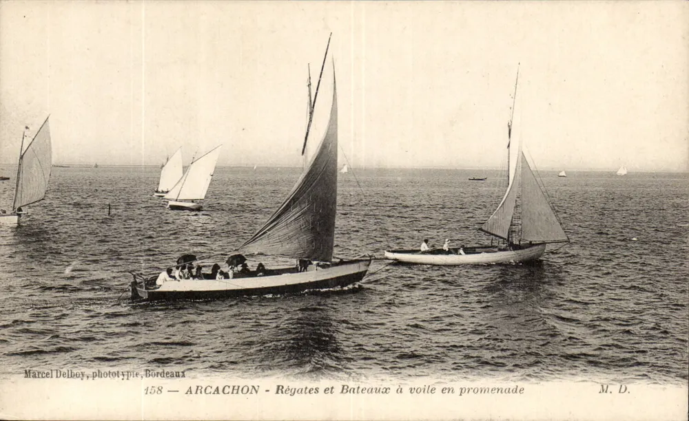 Arcachon — Segelregatten und Segelboote auf einer Fahrt — Marcel Delbey, Phototypie, Bordeaux, Nr. 158 - Vorderseite