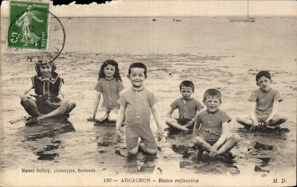 Arcachon — Banhos infantis — Marcel Delboy, fototipia, Bordeaux, n°130 - Frente