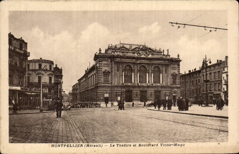 Montpellier (Hérault) — Das Theater und der Boulevard Victor-Hugo - Vorderseite