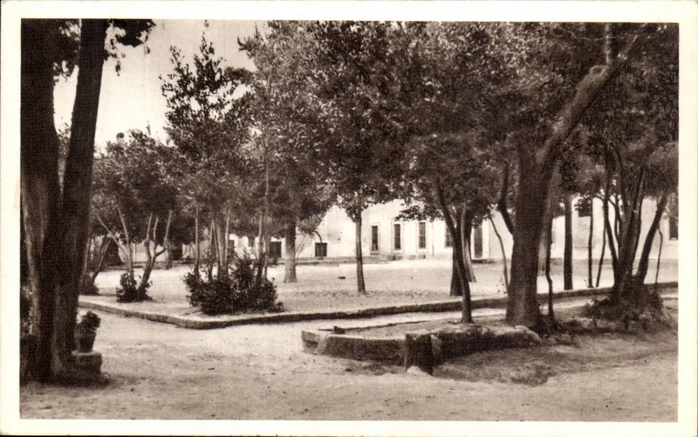 Cour intérieure — Montpellier (Hérault) — editor « Naza"eth » - Frente