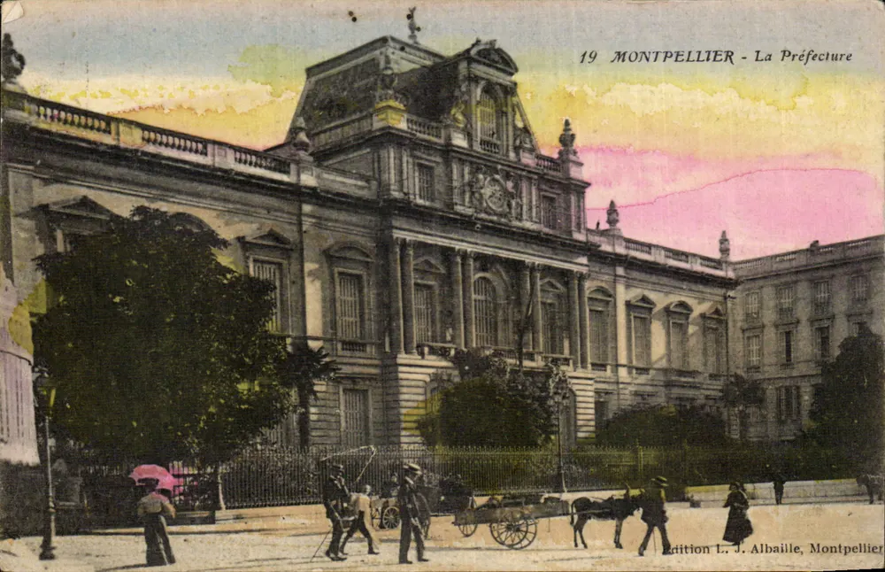 Montpellier - A Prefeitura — edição L. J. Albaille, Montpellier, n°19 - Frente