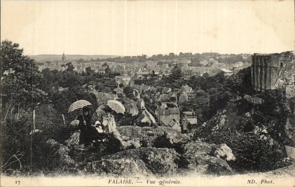 Falaise — Vista geral — ND. Phot. - Frente