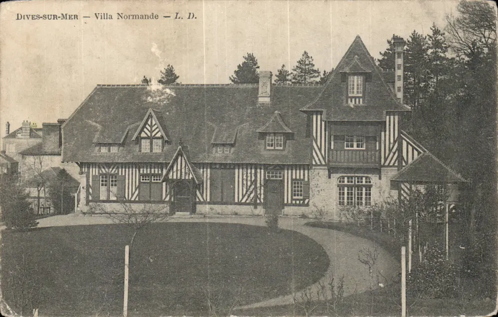 Dives-sur-Mer — Villa Normanda — L. D. - Frente