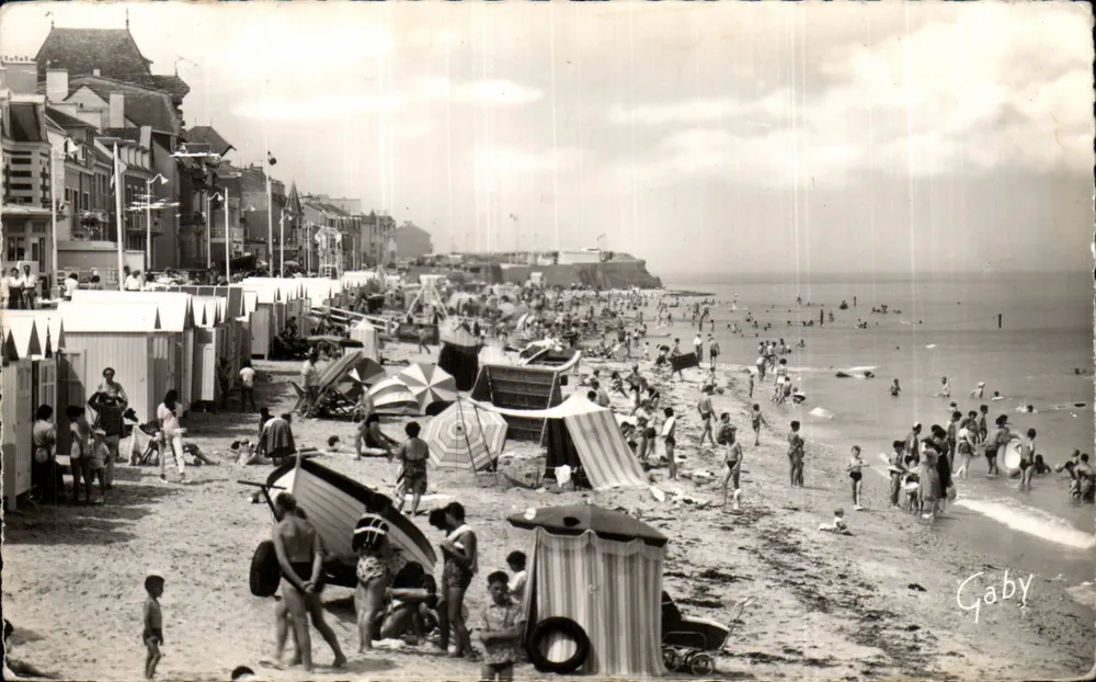 A Praia em St-Aubin-sur-Mer — vista animada — Edições Gaby - Frente