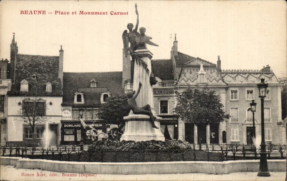 Beaune — Praça e Monumento Carnot — Ronco Aîné, editor, Beaune (Depositado) - Frente