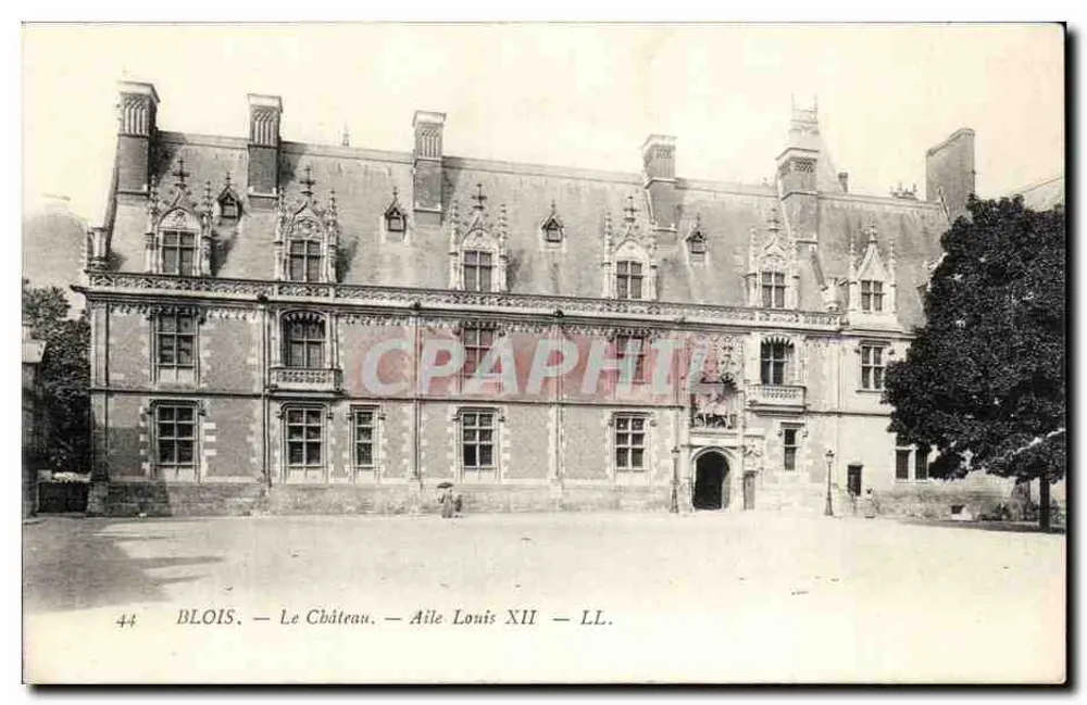 Blois — Das Schloss — Flügel Louis XII — LL. - Vorderseite