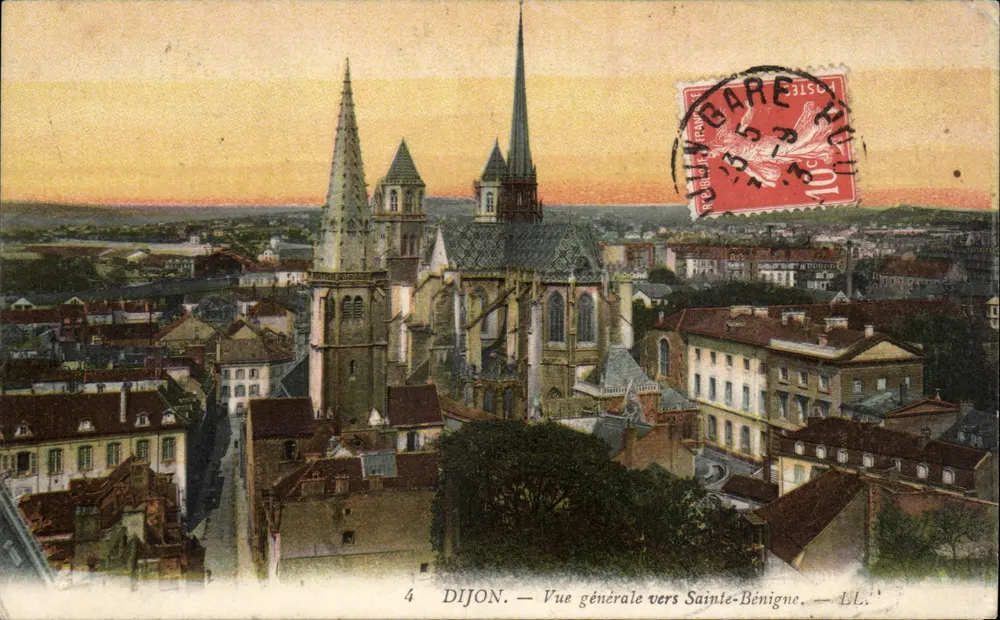 Dijon — Vista geral em direção a Sainte-Bénigne — LL. — n°4 - Frente