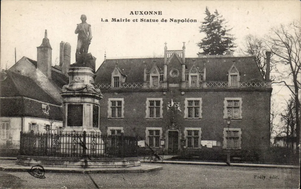Auxonne — Das Rathaus und die Statue Napoleons — Prély édit. - Vorderseite