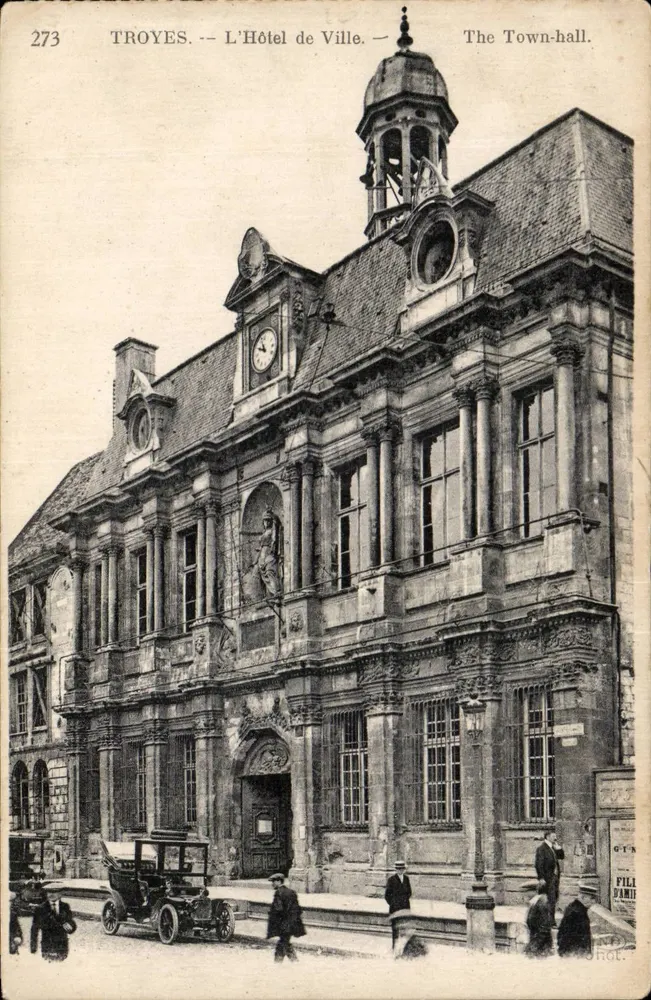 Troyes — O Hotel de Ville — The Town-hall. — Editor G.T.S. n° 273 - Frente