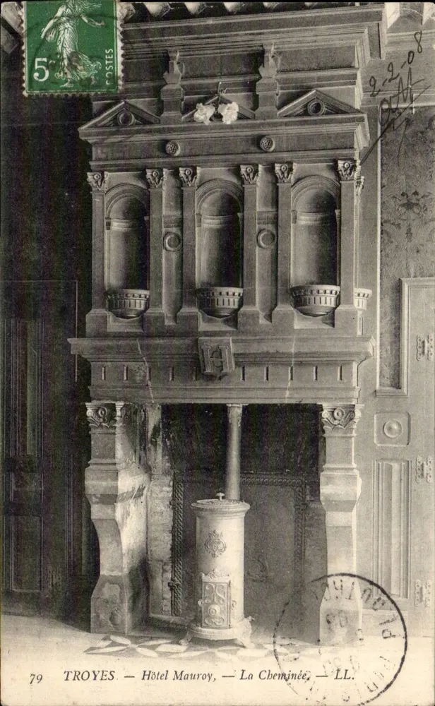 Troyes — Hotel Mauroy — A Lareira — LL. — n°79 - Frente