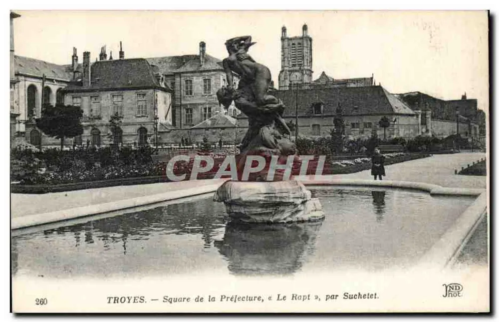 Troyes — Plaza de la Prefectura, « El Rapto », de Suchetet - Anverso