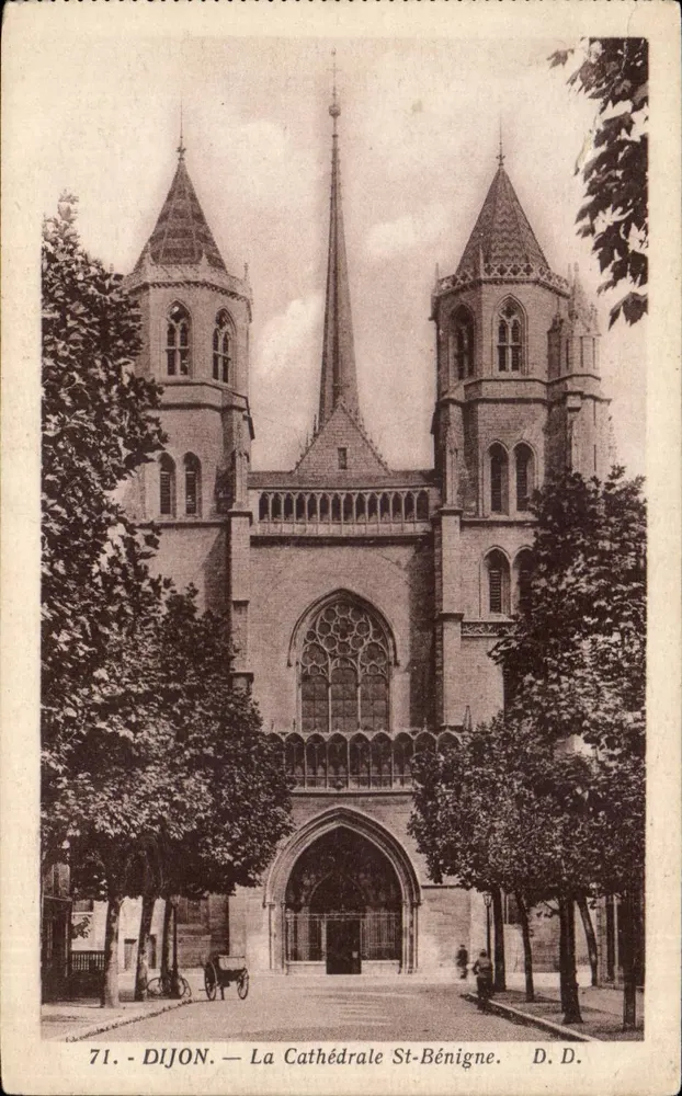 Dijon — A Catedral de São Benigno — D.D. n°71 - Frente