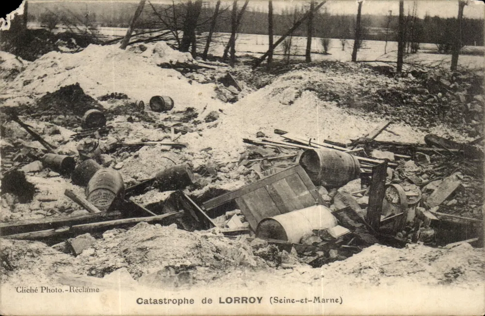 Catástrofe de LORROY (Seine-et-Marne) — destroços e danos — Cliché Photo-Reclame - Frente