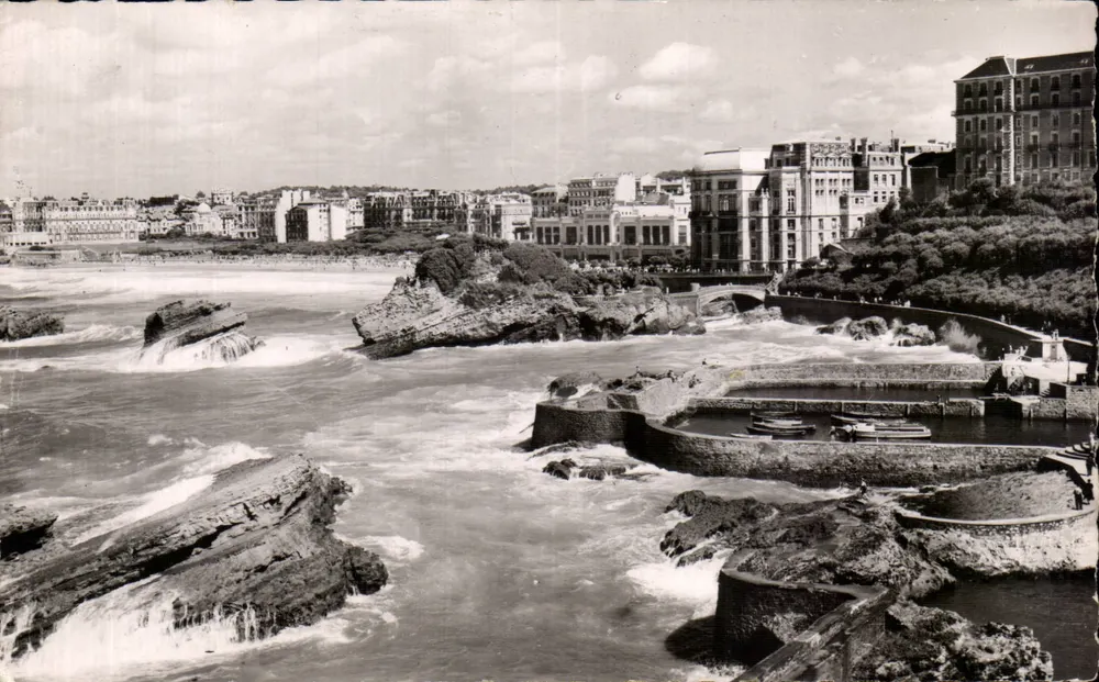 Harritz — Der Fischereihafen und das Casino — Réal Photo, Paris - Vorderseite