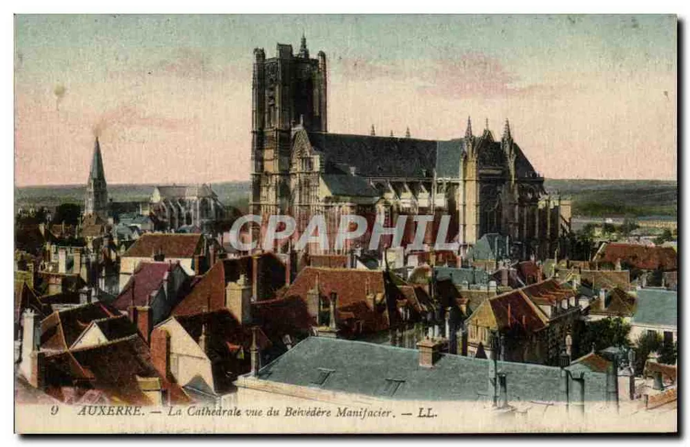 Auxerre — Die Kathedrale vom Beuvédère Manificier aus gesehen — LL. - Vorderseite