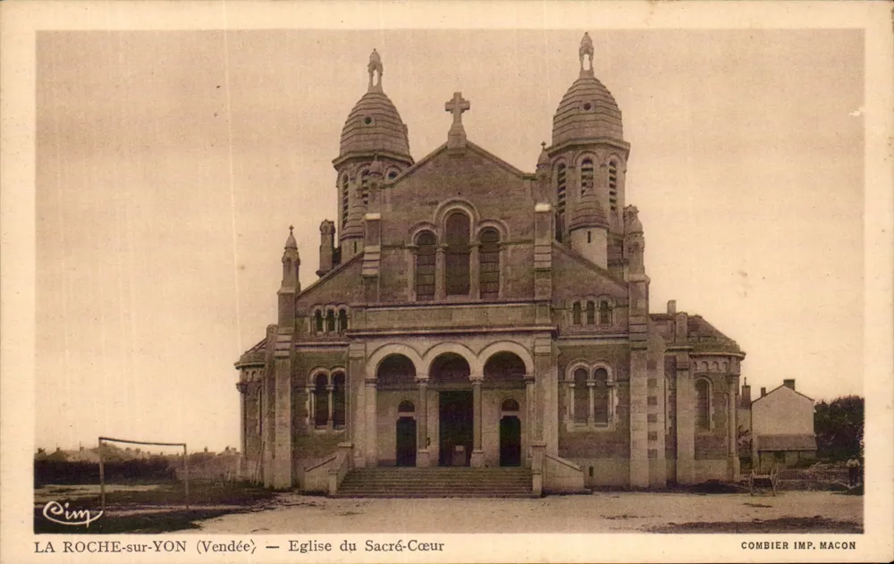 LA ROCHE-sur-YON (Vendée) — Kirche des Heiligen Herzens — Combier Imp. Macon - Vorderseite