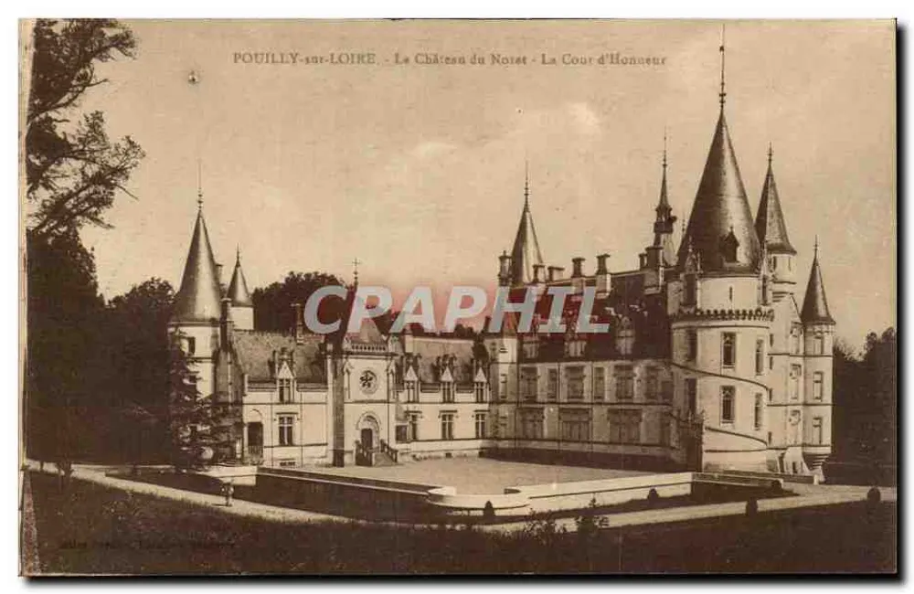 Pouilly-sur-Loire - Schloss Nozet - Der Ehrenhof - Vorderseite