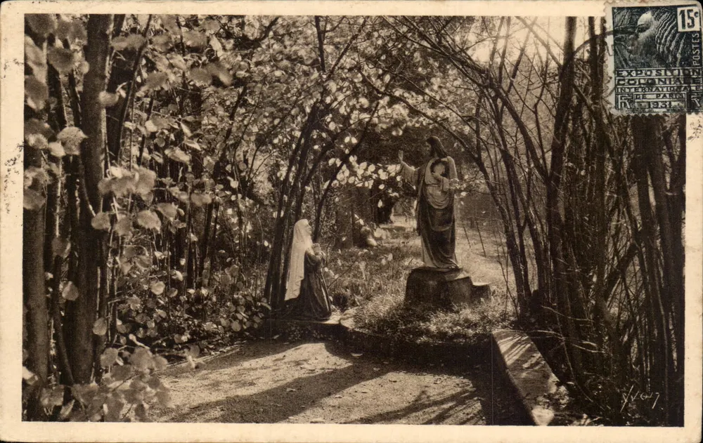Paray-le-Monial — Garten des Klosters der Visitation — Verleger: Les Éditions d'Art Yvon, Paris - Vorderseite