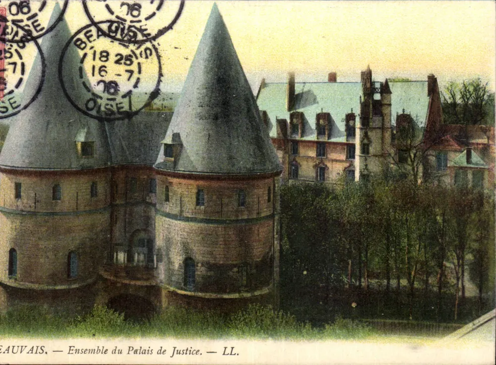 Beauvais — Conjunto do Palácio de Justiça — LL. - Frente