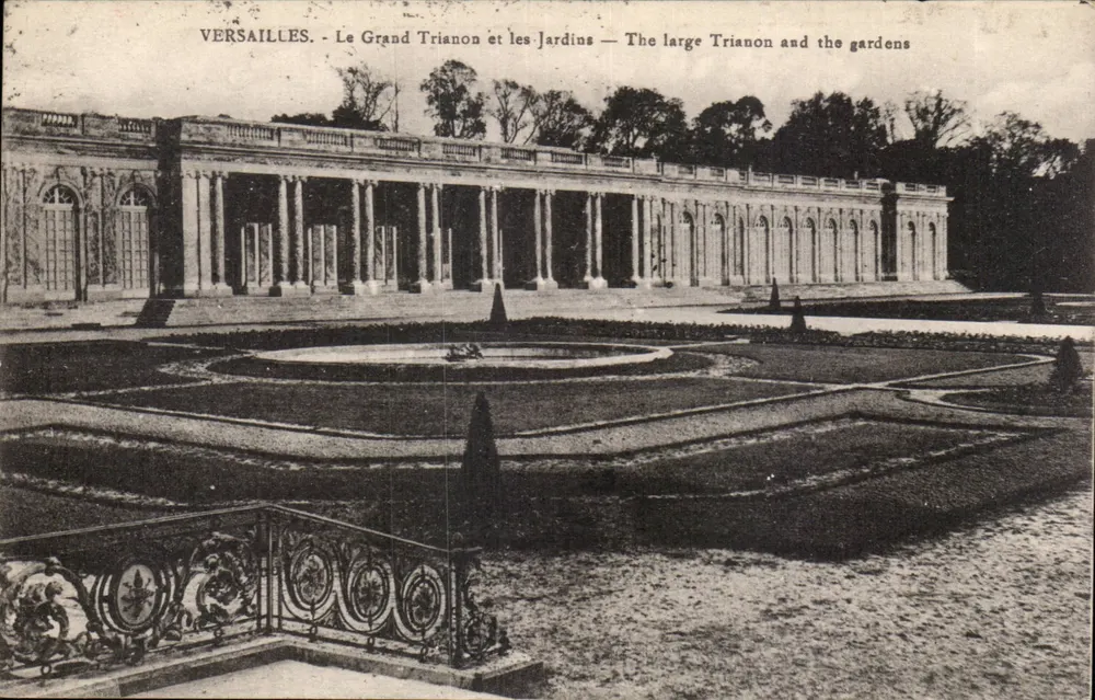 Versailles - Le Grand Trianon et les Jardins — Édition P. Girard, Versailles - Recto