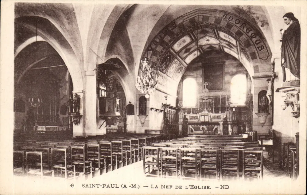 Saint-Paul (A.-M.) — A nave da igreja — ND - Frente