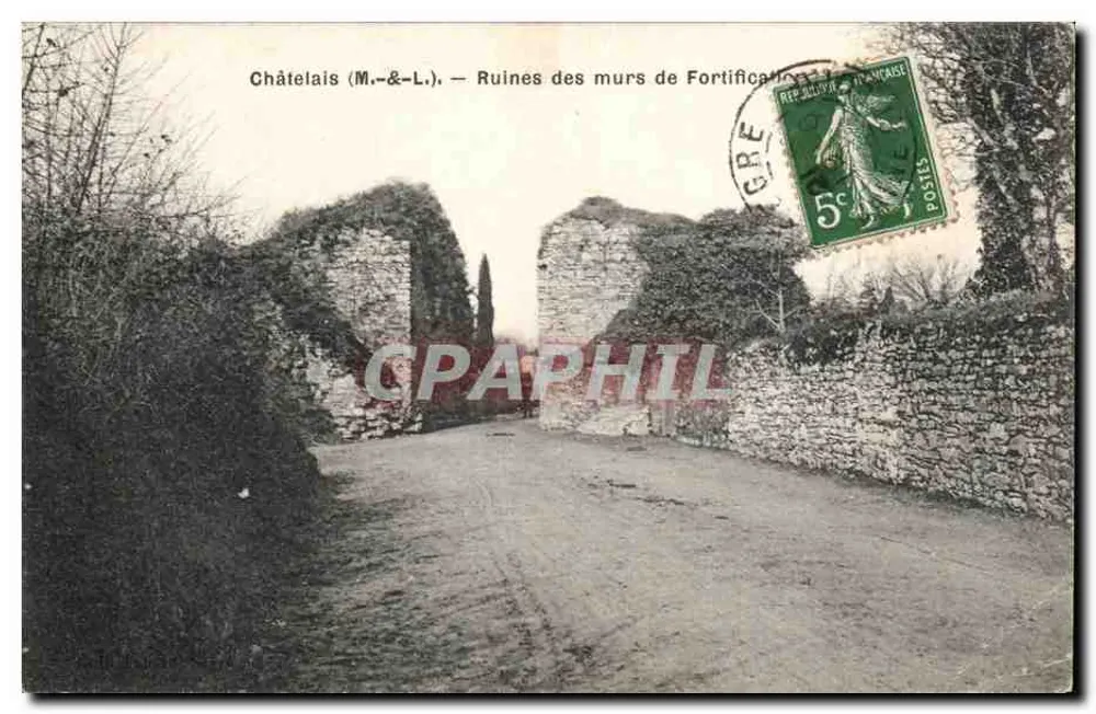 Châtelais (M.-&-L.) — Ruínas dos muros de Fortificação — editor não visível - Frente