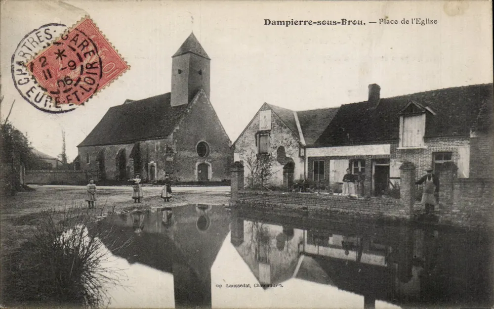 Dampierre-sous-Breu — Plac kościoła — Laussedat, Châteaudun - Awers