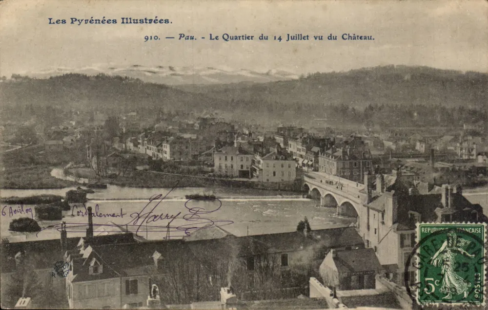 Pau - Der Viertel des 14. Juli vom Schloss aus gesehen — Les Pyrénées Illustrées, n° 910 - Vorderseite