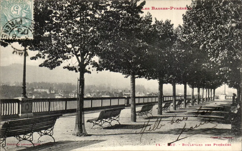 Les Basses-Pyrénées — Boulevard des Pyrénées — Fototipia Lahouche & Verne, n°14 - Frente