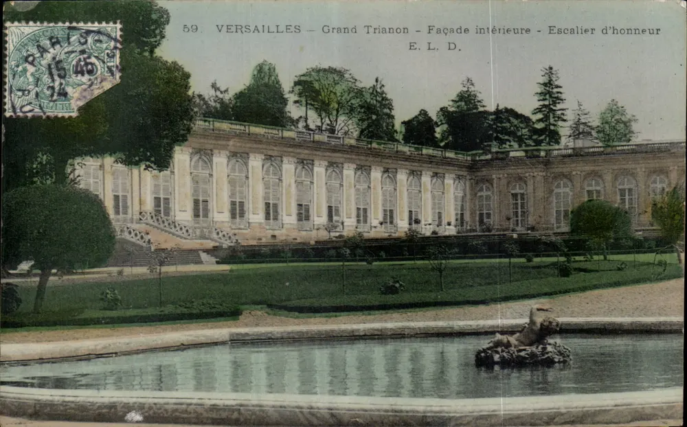 Versailles — Grand Trianon — Innenfassade — Ehrenstiege — E. L. D. - Vorderseite