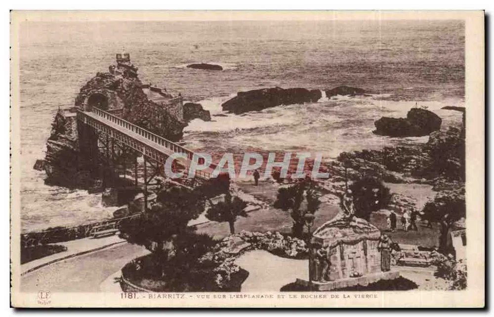 Biarritz — Ansicht der Esplanade und des Rocher de la Vierge - Vorderseite
