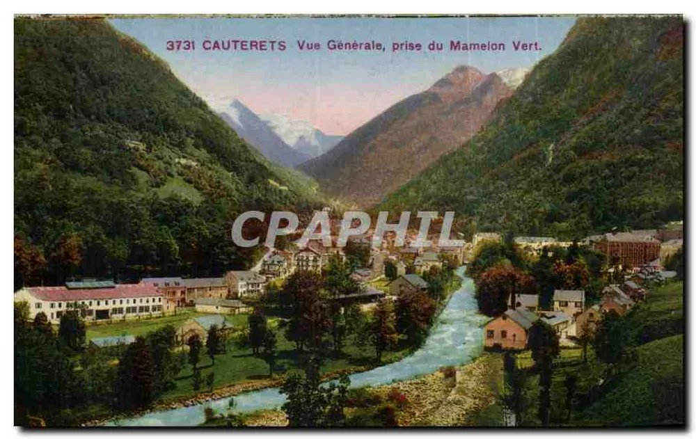 Cauterets — Vista Geral tirada do Mamelon Vert — editor Photocouleur (nº 3731) - Frente