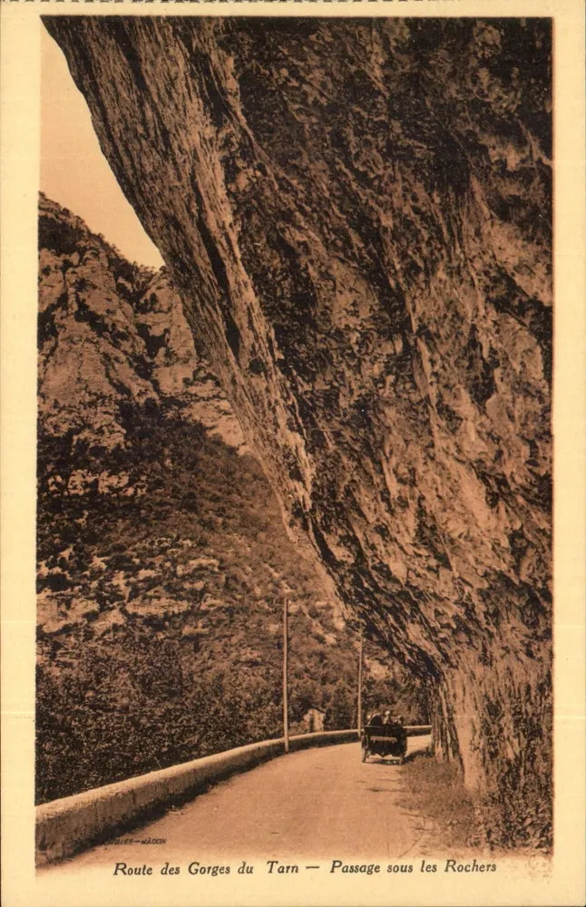 Route der Tarnschluchten — Passage unter den Felsen — Cottier-Wagon - Vorderseite