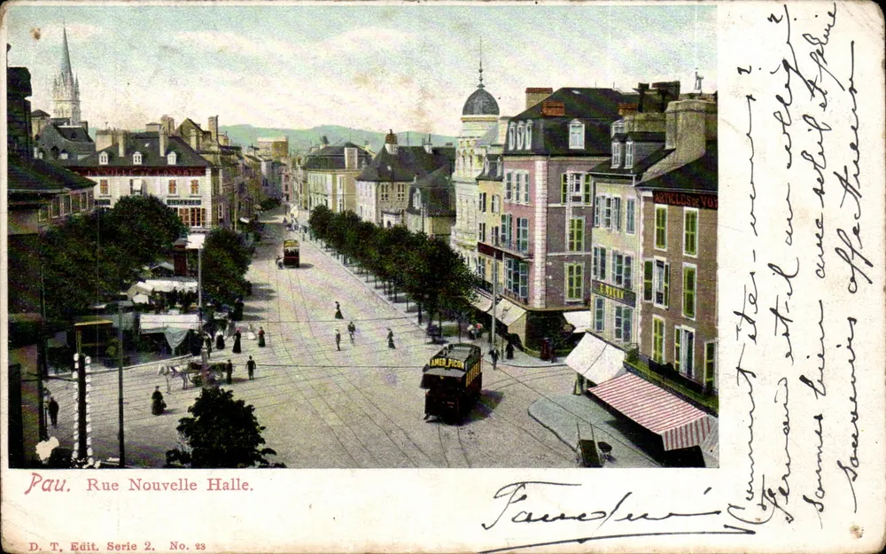 Pau. Rue Nouvelle Halle — vista panorâmica com trem — D. T. Edit. Série 2, No. 23 - Frente