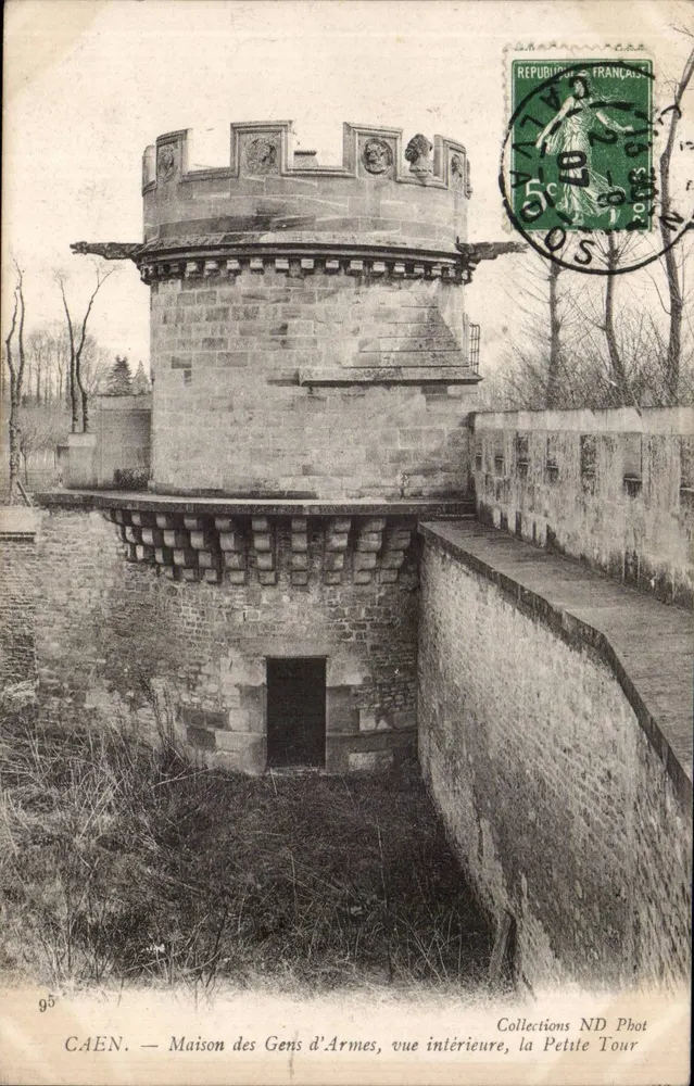 Caen — Haus der Ritter, Innenansicht, die Kleine Turm — Collections ND Phot, Nr. 95 - Vorderseite