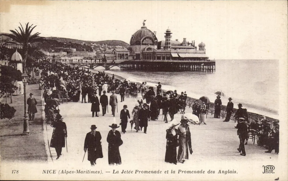 NICE (Alpes-Maritimes) — Die Jetée Promenade und die Promenade des Anglais — JND Hot. n°178 - Vorderseite