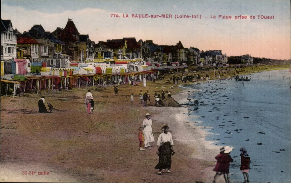 LA BAULE-sur-MER (Loire-Inf.) — Die Strandpromenade von Westen — F. Chapeau, Nantes - Vorderseite