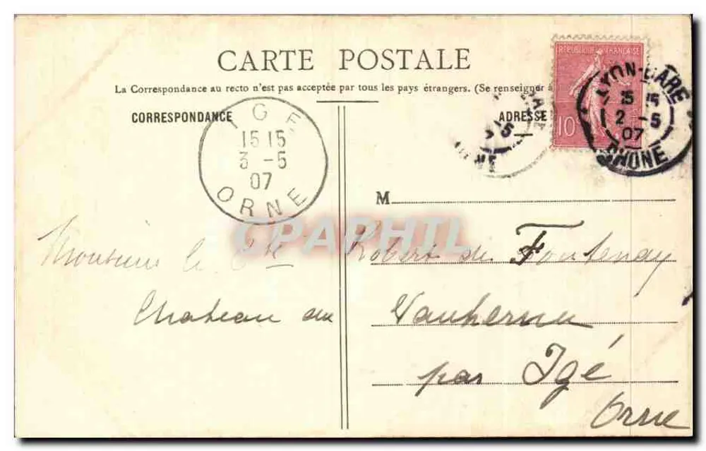 Kasteel van l'Enclos — Brié-Angonne (Isère) — van Brié-Angonne (Isère) - Achterkant