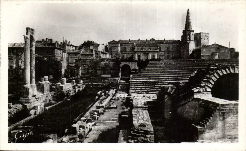 Arles — O Teatro Antigo — C.A.P. — Paris - Frente