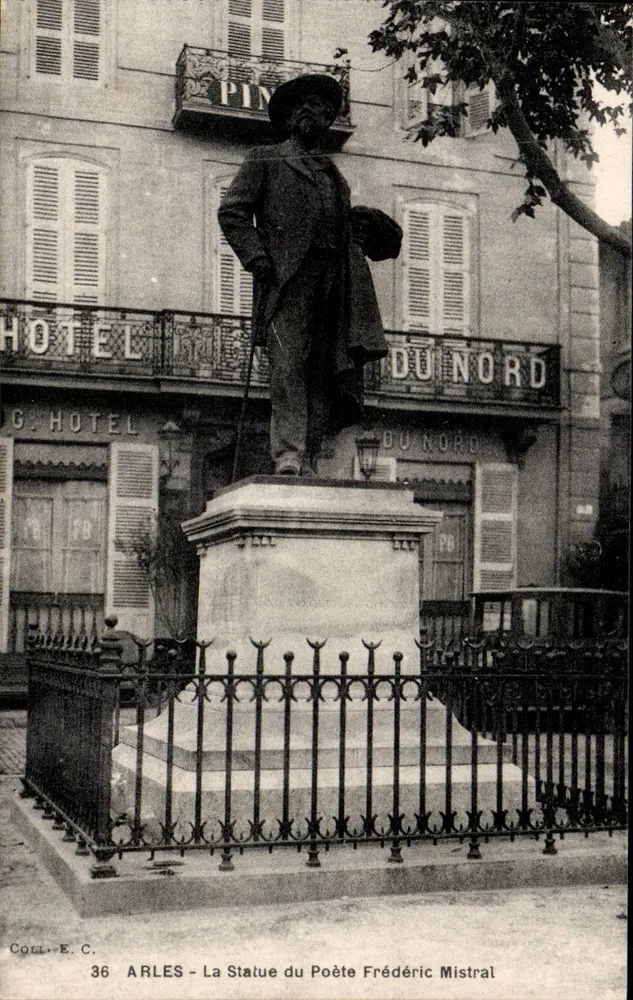 Arles - Die Statue des Dichters Frédéric Mistral — Coll. E. C. n°36 - Vorderseite