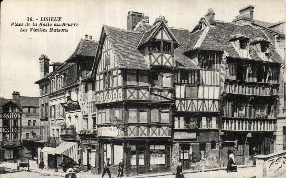 Lisieux — Place de la Halle-au-Beurre, Les Vieilles Maisons — G. Arraud, Nantes, Nr. 36 - Vorderseite