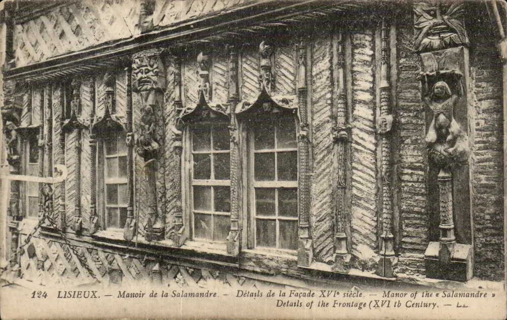 Lisieux — Schloss der Salamander — Details der Fassade des 16. Jahrhunderts - Vorderseite