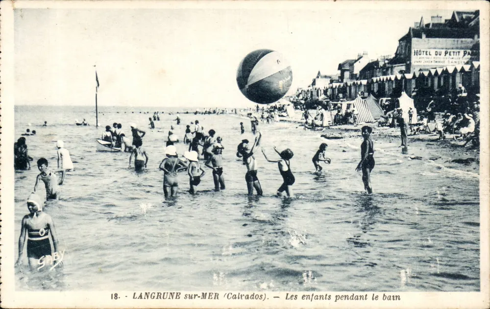Langrune-sur-Mer (Calvados) — Kinder während des Bades — G. Arlaud, Verlag Gaby - Vorderseite