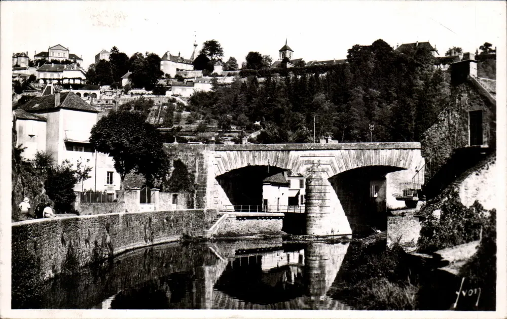 Avallon (Yonne) - Cousin-le-Pont — Editora: Les Éditions d'Art, Paris - Frente